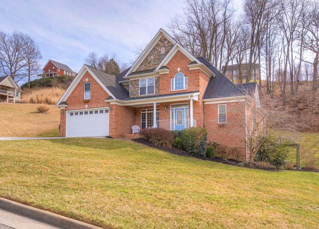 Property at 7017 Doral Dr, Radford, VA 24141, 5 beds, 4 baths