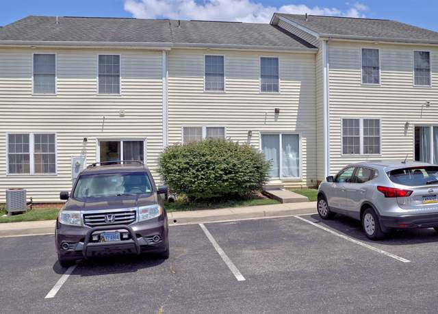 Property at 350 New Kent Rd, Blacksburg, VA 24060, 3 beds, 2.5 baths