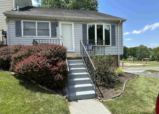 Property at 6156 Schoolfield Ave, Radford, VA 24141, 2 beds, 2 baths