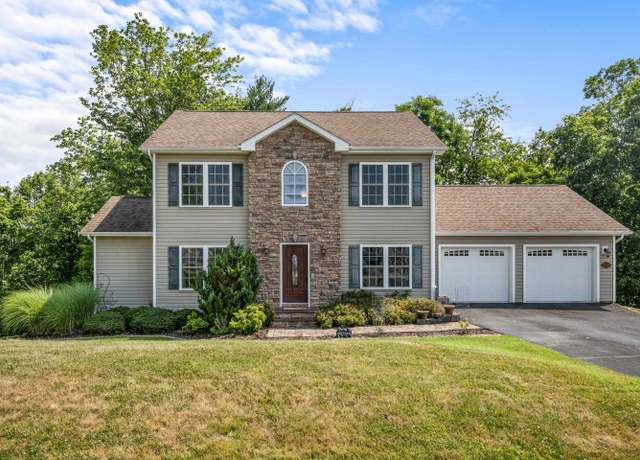 Property at 60 Florence Dr, Christiansburg, VA 24073, 4 beds, 3 baths
