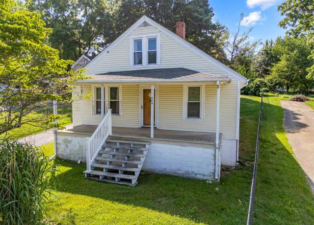 Property at 904 Giles Rd Rd, Blacksburg, VA 24060, 3 beds, 1 bath