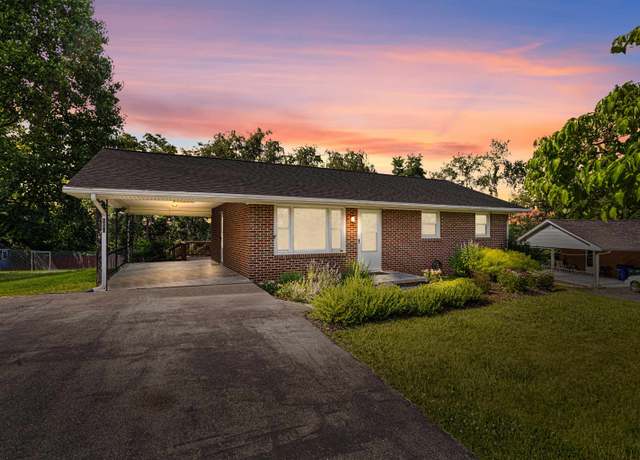 Property at 650 Betty Dr, Christiansburg, VA 24073, 3 beds, 2 baths