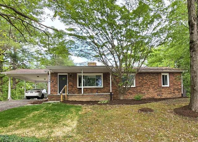 Property at 1698 Oriole Dr, Blacksburg, VA 24060, 2 beds, 2.5 baths