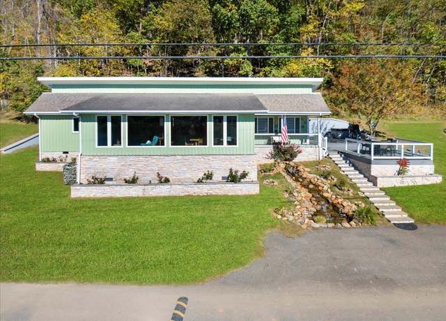 Property at 4247 Little Wytheville Rd, Draper, VA 24324, 3 beds, 2 baths