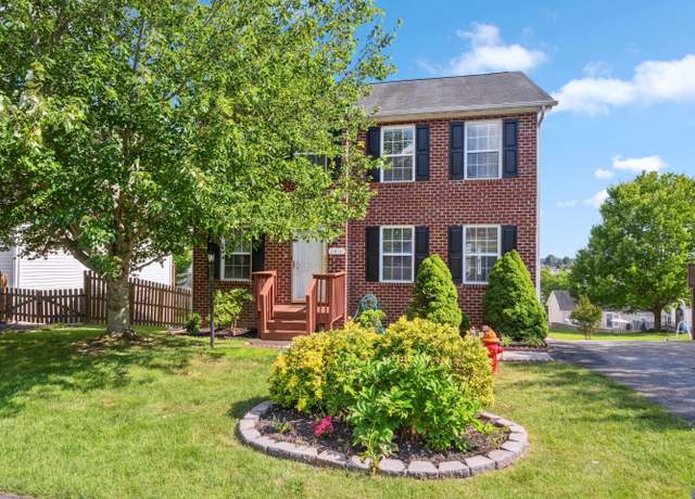 Property at 145 Wistaria Dr, Christiansburg, VA 24073, 3 beds, 2.5 baths