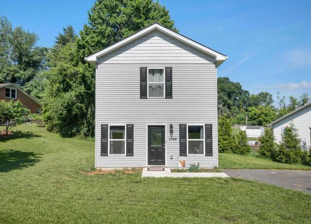 Property at 1048 Preston St, Radford, VA 24141, 3 beds, 1.5 baths