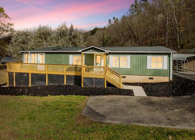 Property at 3729 Clark Rd, Hiwassee, VA 24347, 3 beds, 2 baths