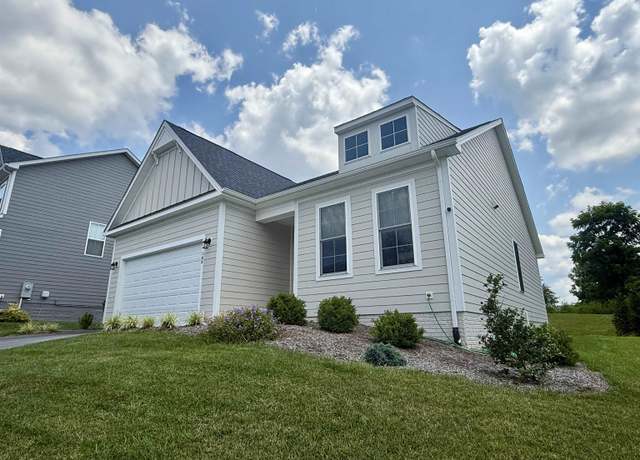 Property at 100 Kinloch Dr, Blacksburg, VA 24060, 3 beds, 2 baths