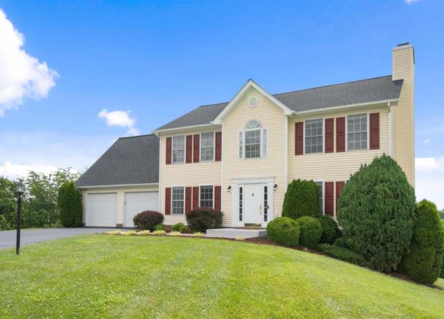 Property at 180 Sapphire Ave, Christiansburg, VA 24073, 5 beds, 3.5 baths