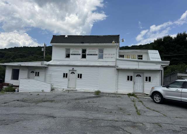 Property at 110 Toledo St, Bluefield, VA 24605