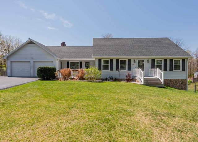 Property at 6095 Woodson Ave, Dublin, VA 24084, 3 beds, 3 baths