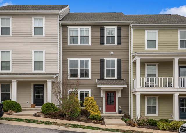 Property at 160 Hamilton Ave NW, Christiansburg, VA 24073, 3 beds, 2.5 baths
