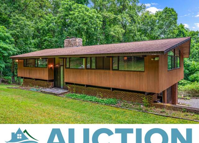 Property at 2425 Woodland Hills Dr, Blacksburg, VA 24060, 3 beds, 2 baths