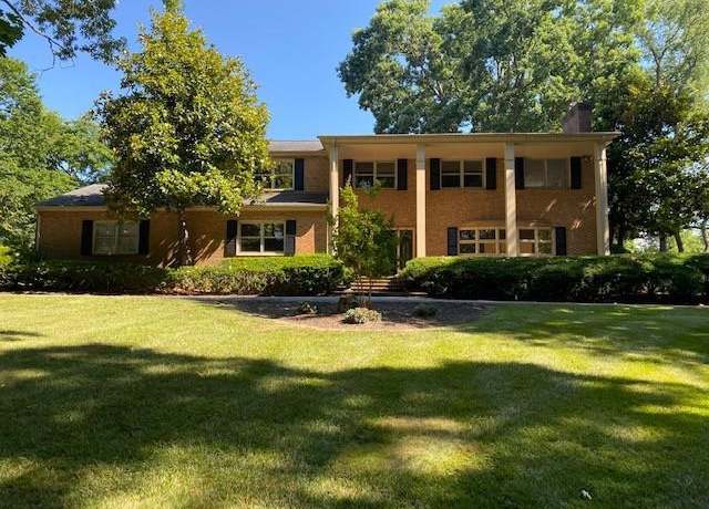Property at 505 Southview Ter, Christiansburg, VA 24073, 4 beds, 3.5 baths