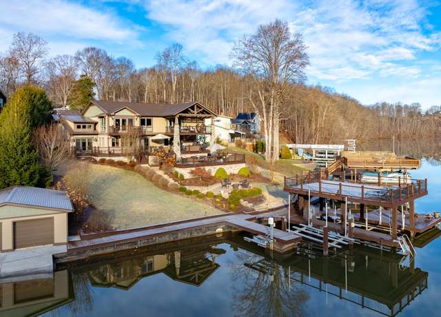 Property at 3992 Bonnie Banks Ln, Pulaski, VA 24301, 4 beds, 4.5 baths