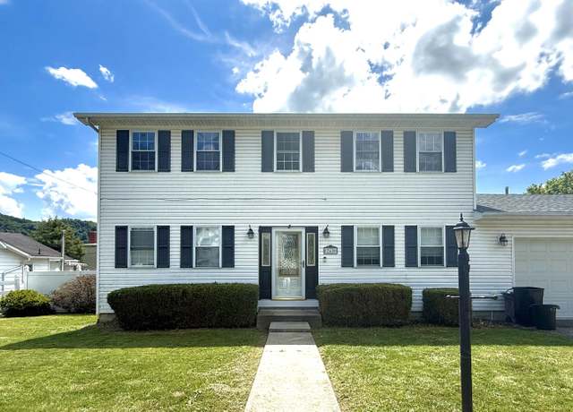 Property at 240 Giles Ave, Rich Creek, VA 24147, 3 beds, 2.5 baths