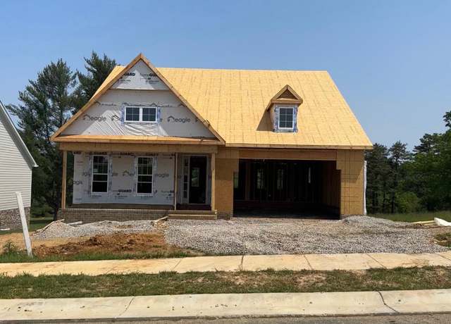 Property at 984 Round Meadow Dr, Christiansburg, VA 24073, 3 beds, 2 baths