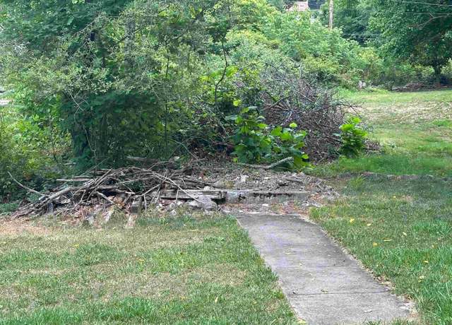 Property at 563 Poplar St, Narrows, VA 24124
