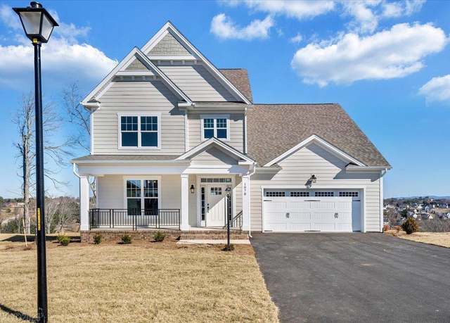 Property at 1078 Round Meadow Dr, Christiansburg, VA 24073, 3 beds, 2.5 baths