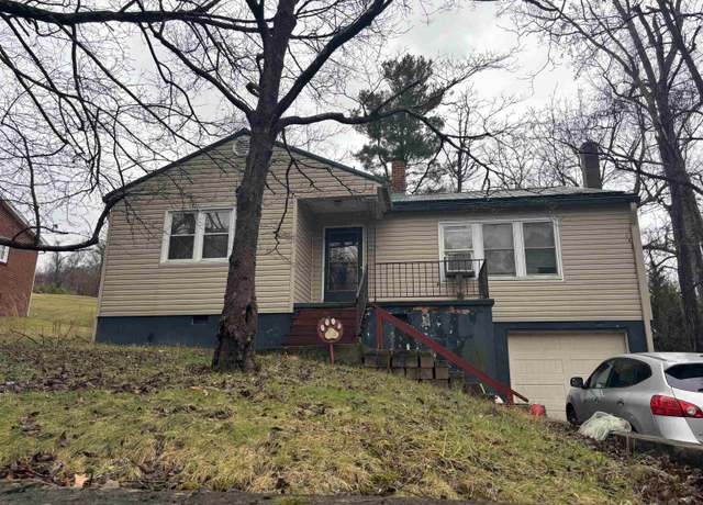 Property at 520 5th St SE, Pulaski, VA 24301, 3 beds, 1 bath