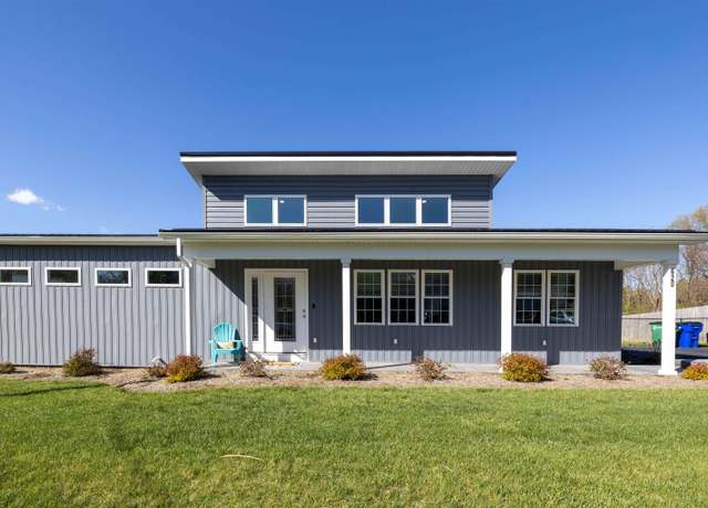 Property at 620 Stone St, Christiansburg, VA 24073, 3 beds, 2.5 baths