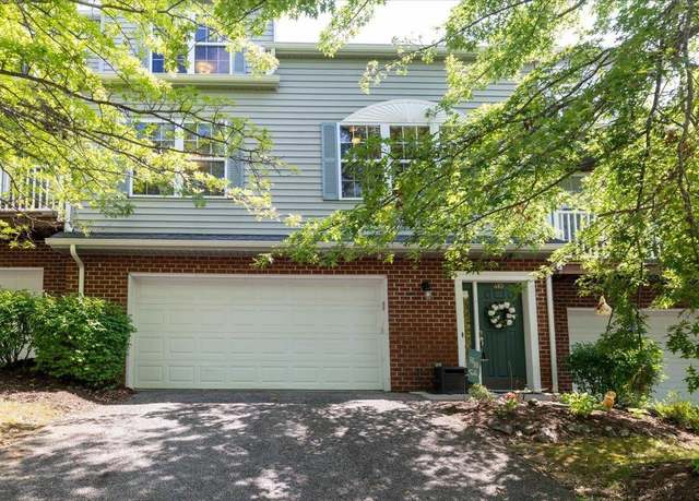 Property at 410 Oak Tree Blvd, Christiansburg, VA 24073, 3 beds, 2 baths