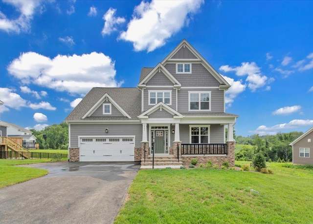 Property at 3061 Natalies Way, Blacksburg, VA 24060, 3 beds, 2.5 baths