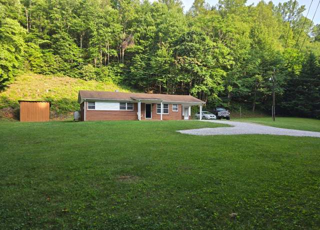 Property at 3046 Woolwine Hwy, Stuart, VA 24171, 3 beds, 1 bath
