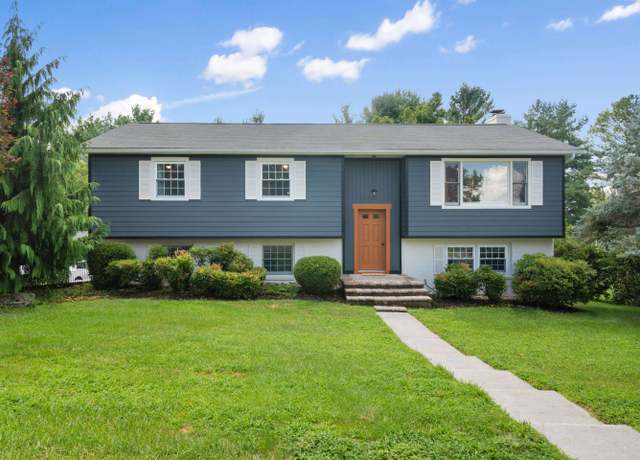 Property at 1101 Quail Dr, Blacksburg, VA 24060, 4 beds, 3 baths