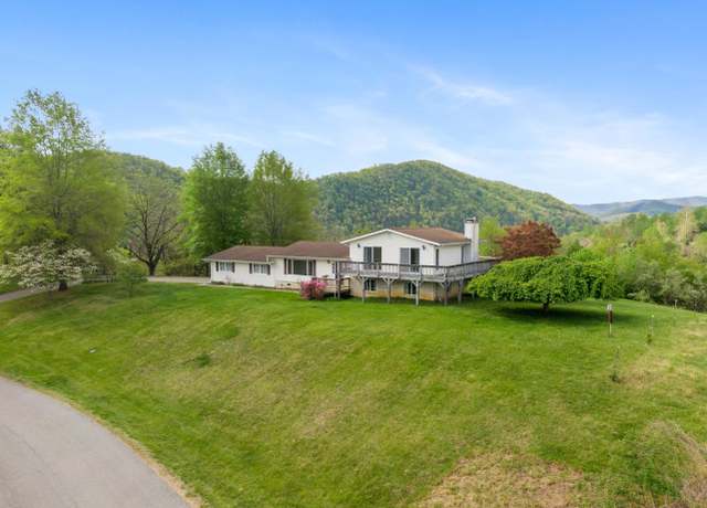 Property at 4067 Fort Vause Dr, Shawsville, VA 24162, 4 beds, 3 baths