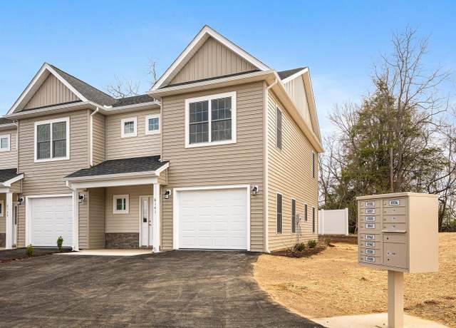 Property at 6141 Warren Newcomb Dr #4, Fairlawn, VA 24141, 3 beds, 2.5 baths