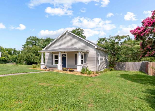 Property at 905 3rd St, Radford, VA 24141, 3 beds, 2 baths