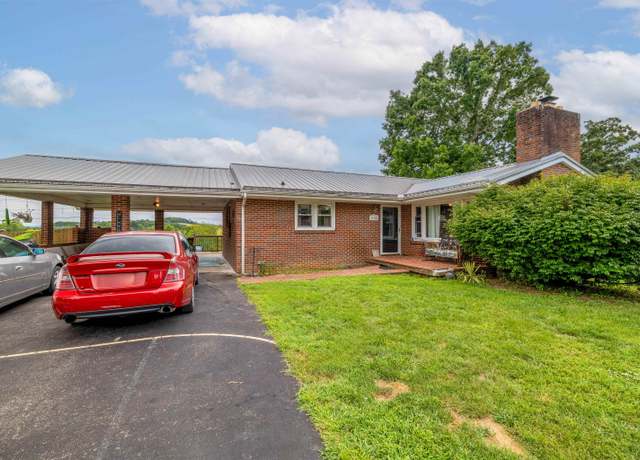 Property at 1600 Claremont Ct, Pulaski, VA 24301, 3 beds, 2 baths