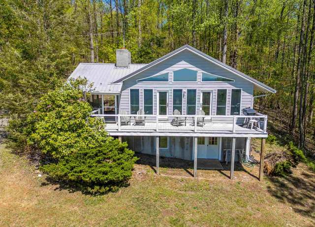 Property at 219 Pilot Mountain Ln, Fancy Gap, VA 24328, 4 beds, 4 baths