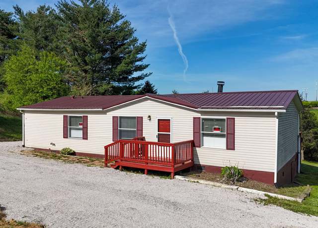 Property at 1235 Peppers Ferry Rd NW, Christiansburg, VA 24073, 3 beds, 2 baths
