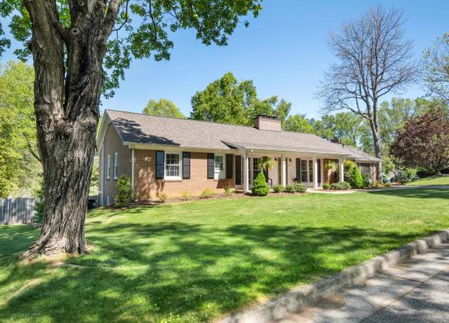Property at 307 Hemlock Dr, Blacksburg, VA 24060, 5 beds, 3 baths