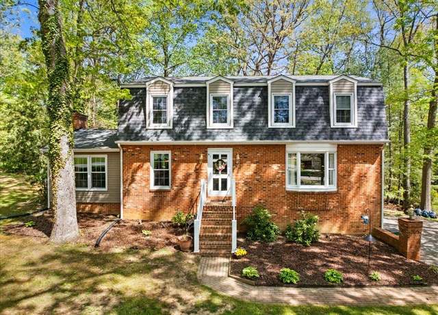 Property at 2807 Tall Oaks Dr, Blacksburg, VA 24060, 4 beds, 2.5 baths
