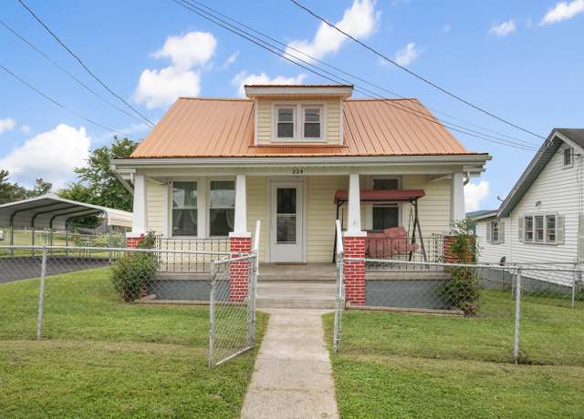Property at 224 Floyd Ave, Pulaski, VA 24301, 4 beds, 1 bath