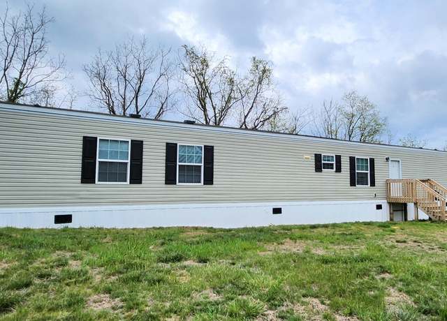 Property at 3848 Chestnut Ridge Rd, Pulaski, VA 24301, 3 beds, 2 baths