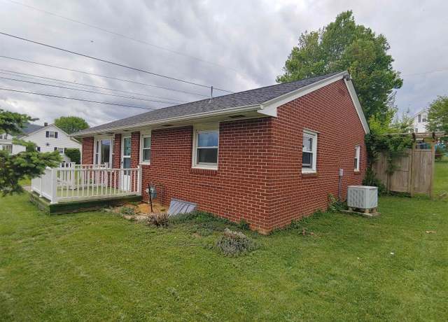Property at 305 N 26th St, Wytheville, VA 24382, 3 beds, 2 baths