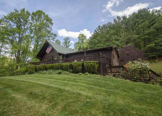 Property at 1429 Falling Branch Rd, Christiansburg, VA 24073, 3 beds, 3 baths