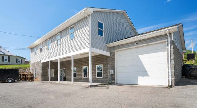 Photo of 323 N Main St, Pearisburg, VA 24134