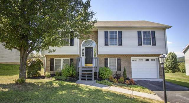 Photo of 135 Tula Cir NW, Christiansburg, VA 24073