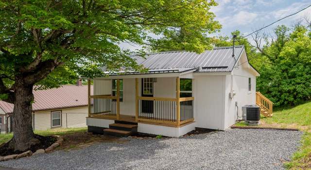 Photo of 527 Patterson Ave, Pulaski, VA 24301