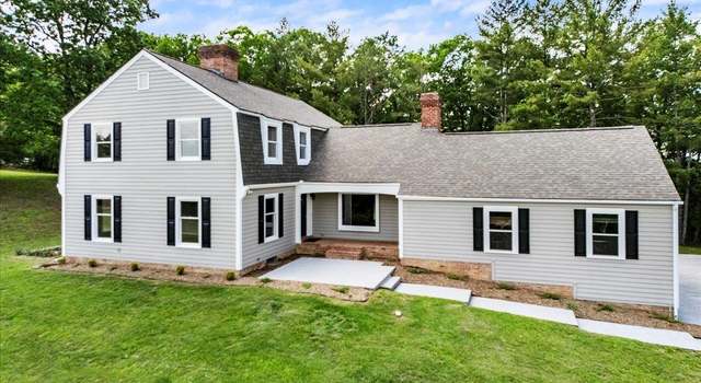 Photo of 115 Charmont Dr, Radford, VA 24141
