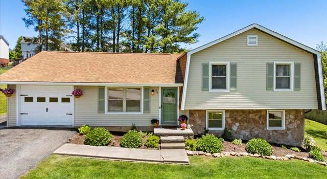 Photo of 80 Henley Dr, Christiansburg, VA 24073