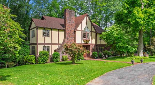 Photo of 244 Robinhood Dr, Marion, VA 24354