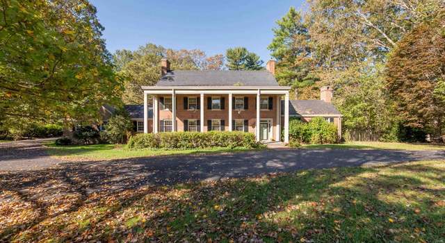 Photo of 214 Country Club Ln, Galax, VA 24333
