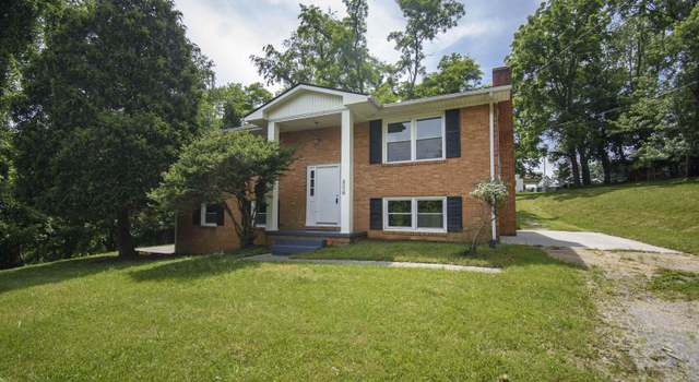 Photo of 806 Fifth St, Radford, VA 24141