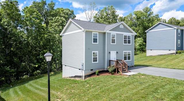 Photo of 121 Prairie View Ln, Pembroke, VA 24136